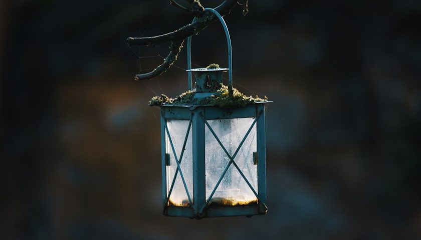 Photo lantern table lamp